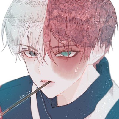 毛妹COS《巫师3》特莉丝性感炸了 火辣身材美胸诱人